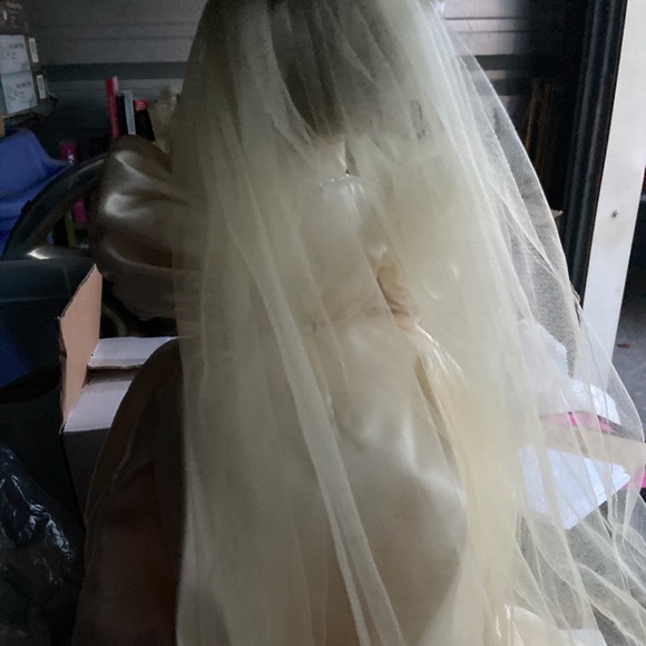 Victorian Early Century Wedding Porcelain Doll - Picture 5 of 6